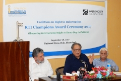 Former Minister for Information, Senator Pervez Rashed addressing the CRTI RTI Champions Award Ceremony 2017